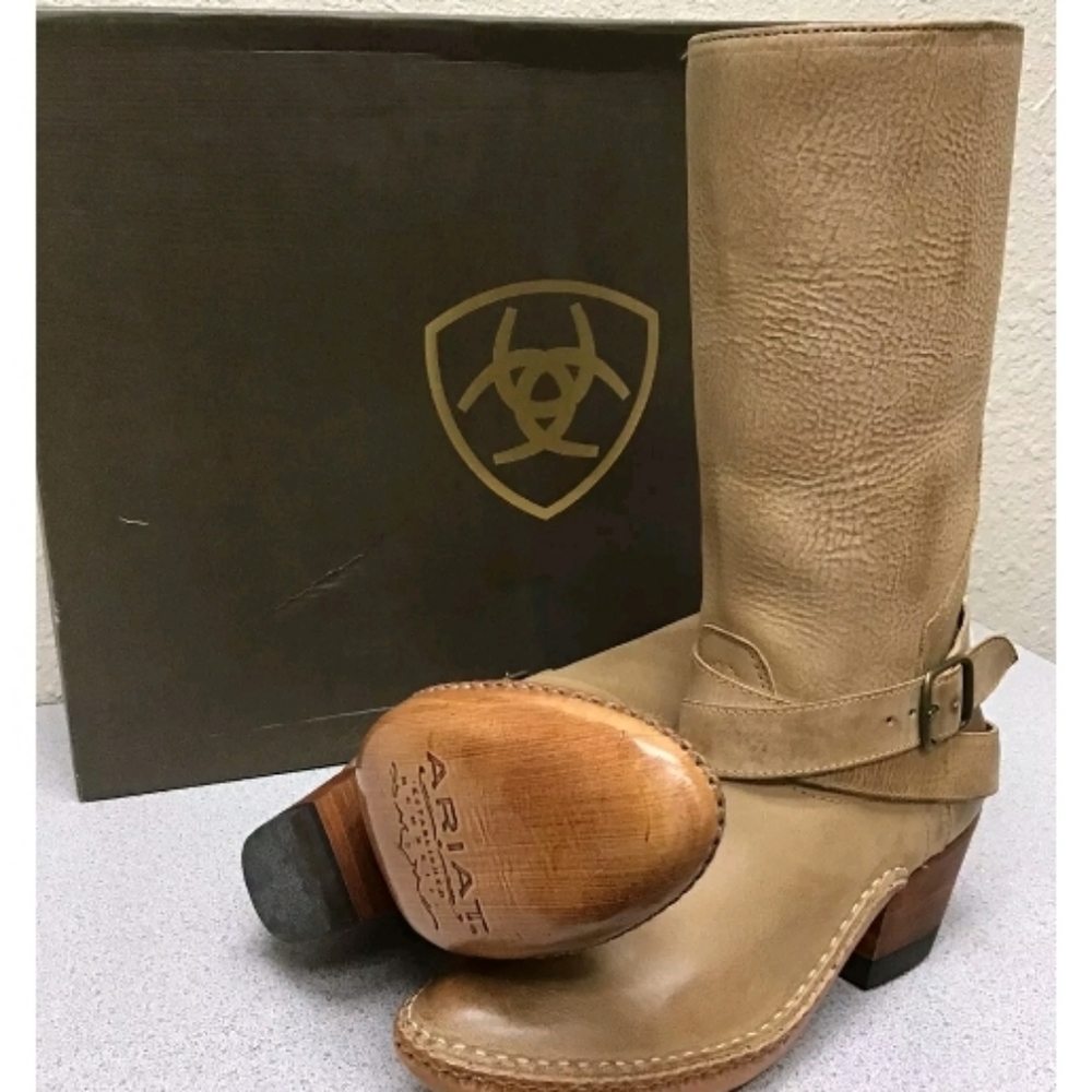 NIB Ariat Women's Rising Sun Western Boots - Gold